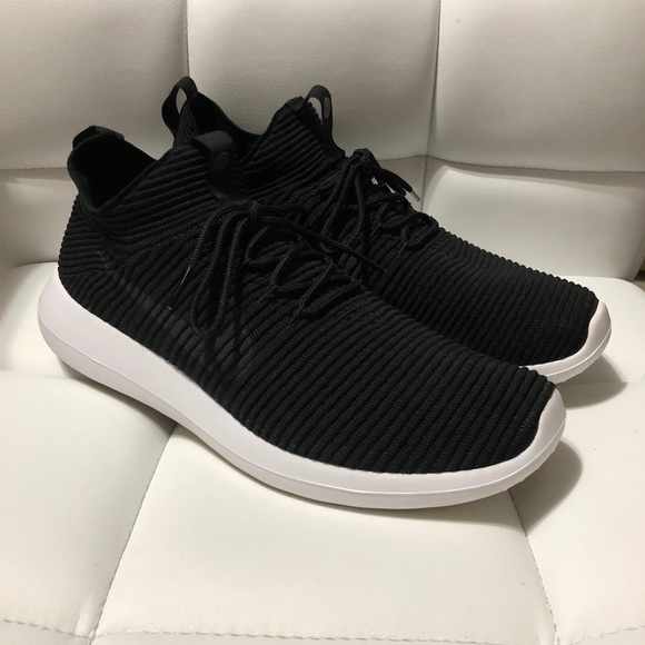 nike roshe two flyknit v2 black